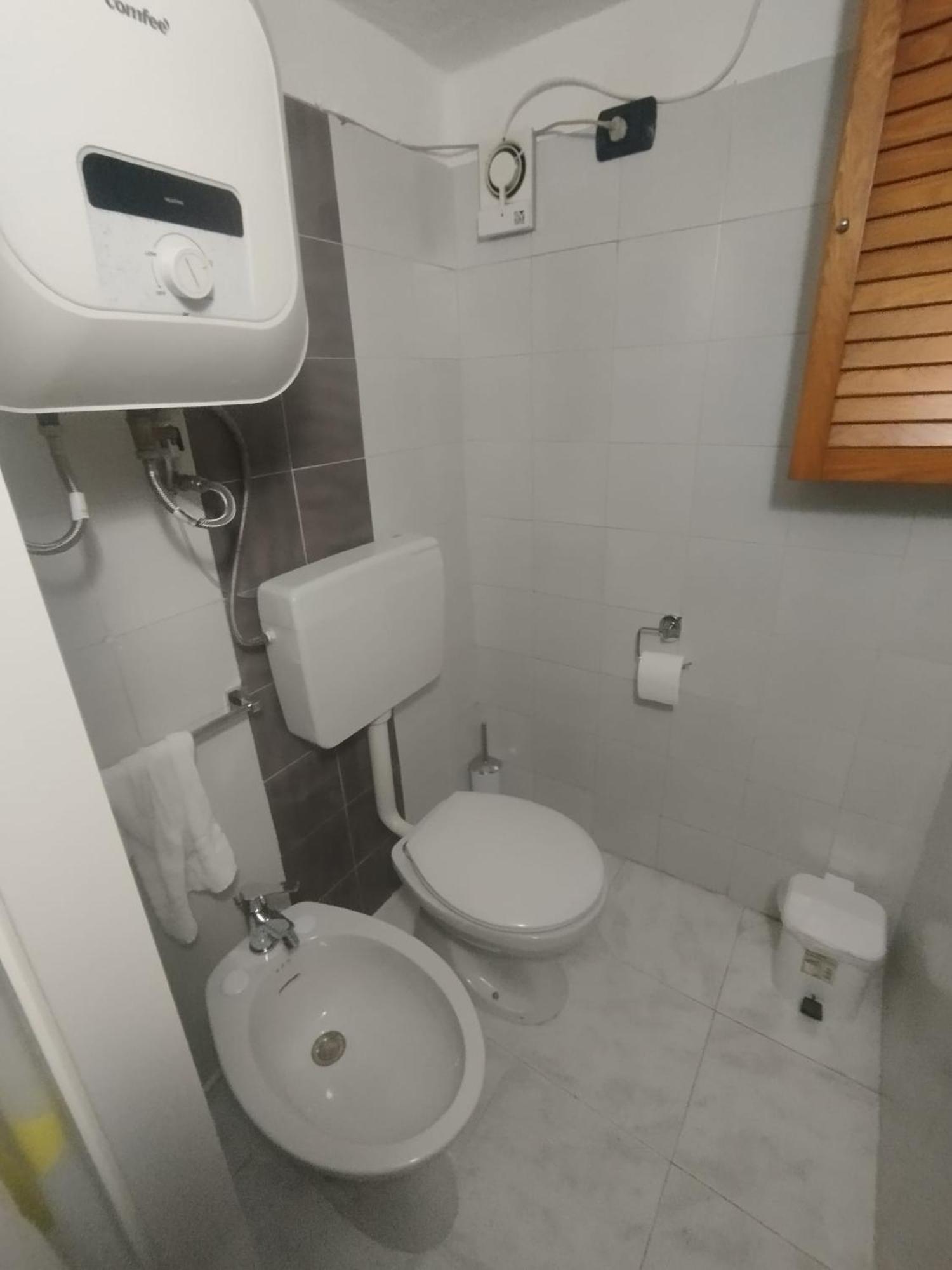Casa Vacanze Cettina Home 3 Mt 50 Dal Mare Terra Mala Extérieur photo